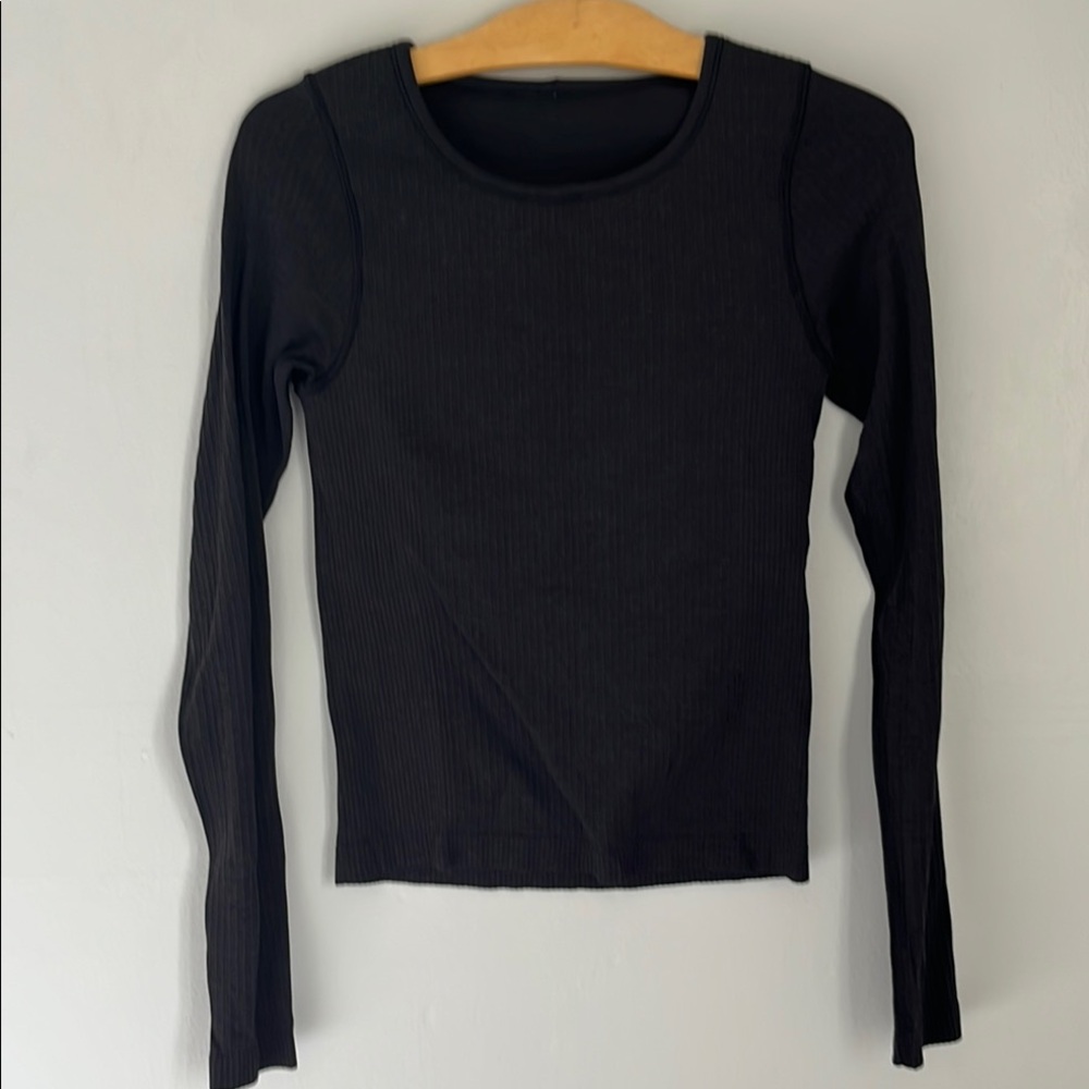 Lululemon ribbed gray cropped long sleeve top built in bra size 6 - Picture 3 of 6